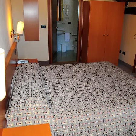 Lion Noir Hotel 3*