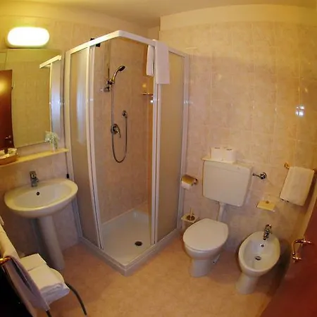 Hotel Lion Noir 3*
